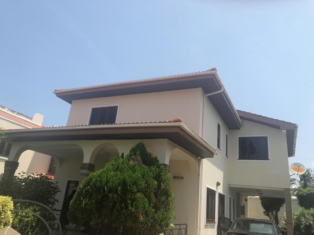 5-Bedroom Villa in Gated Community with Pool